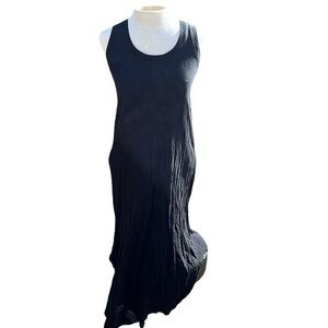 Gap sleeveless dress women’s size XS Petite, color is black, midi